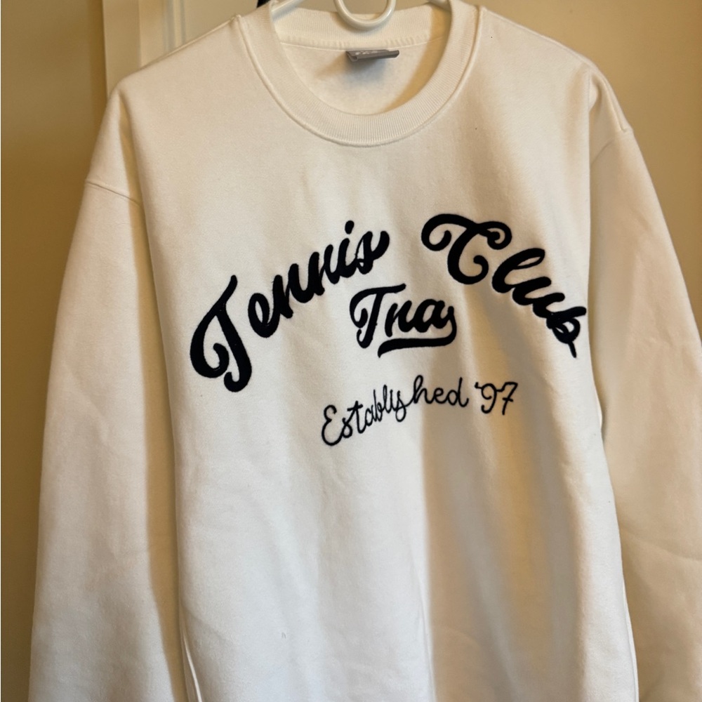 ARITZIA Tennis Club Sweatfleece Boyfriend Crew Sweatshirt - Picture 2 of 12